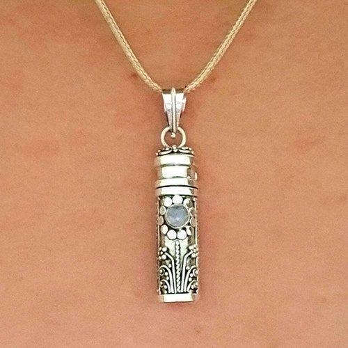 Best Quality Free Gift Box Sterling Silver Faith & Hope Prayer Box Pendant Best Quality Free Gift Box Sterling Silver Faith & Hope Prayer Box Pendant
