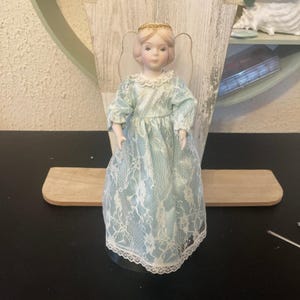 Vintage Avon Christmas Angel Tree Topper Lace Blue  1986 No Box