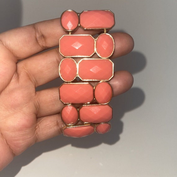 Vintage Stretch Bracelet Gold Tone Salmon Pink En… - image 6