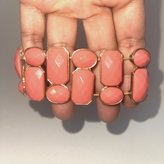 Vintage Stretch Bracelet Gold Tone Salmon Pink En… - image 1