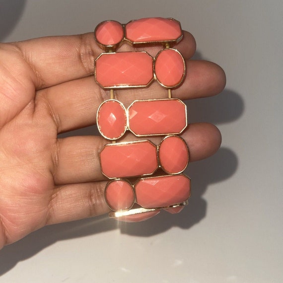 Vintage Stretch Bracelet Gold Tone Salmon Pink En… - image 2