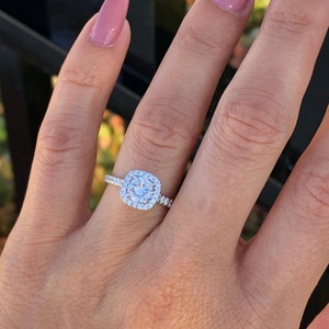 Circle diamond with square halo shop