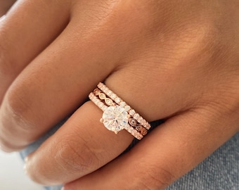 2.50 Ctw Wedding Ring Set. Round Brilliant Cut Engagement Ring. Half Eternity Band. Rose Gold Bridal Rings. Round Cut Wedding Ring Set.
