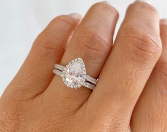 2.5 ctw Pear Shape Wedding Ring Set. Teardrop Halo Ring. Pear Shaped Engagement Ring. Sterling Silver. Teardrop Ring Set. Pear Halo Ring Set