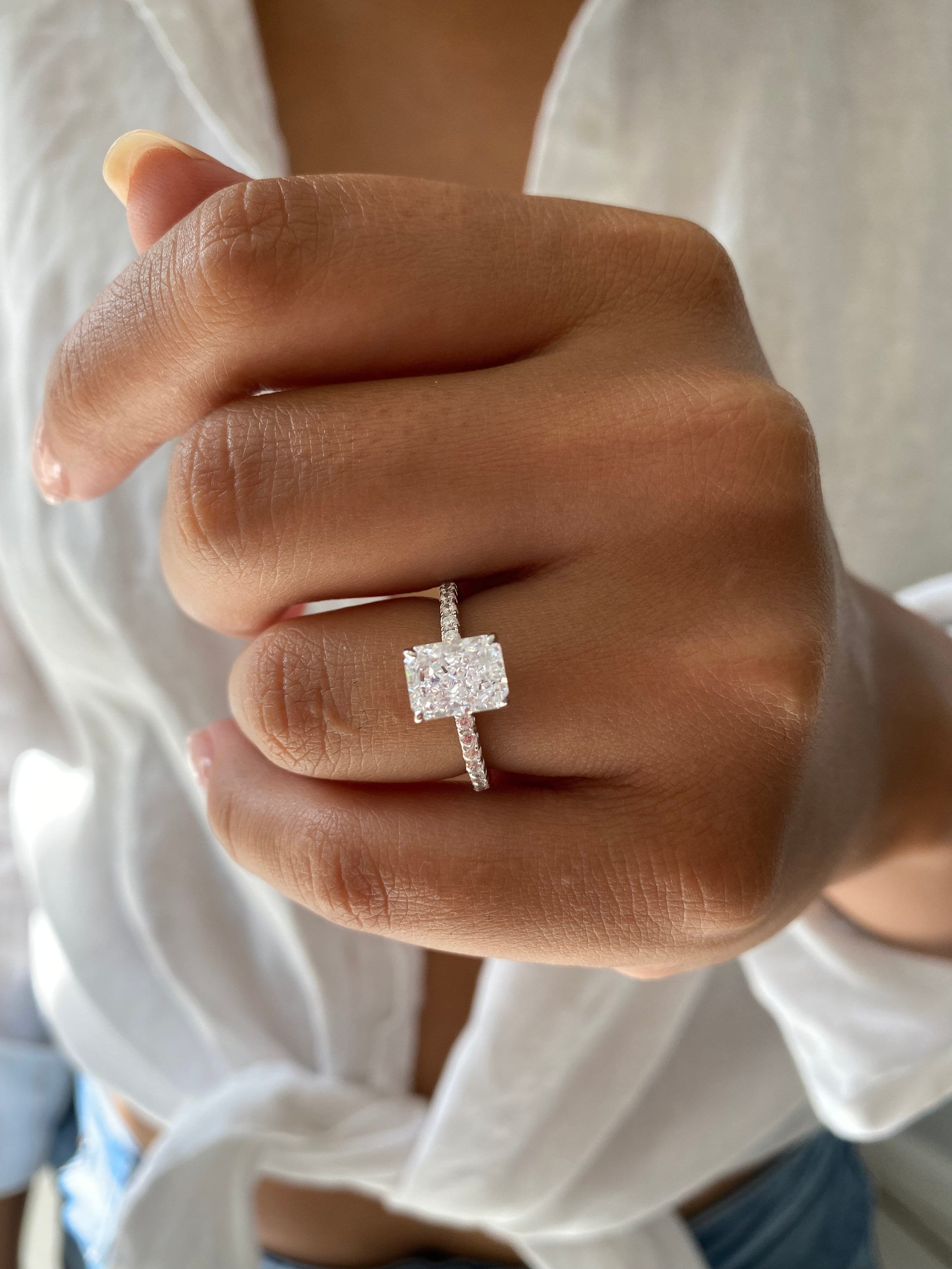 1.25 Carats Radiant Cut Engagement Ring. Wedding Ring  display picture 1