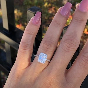 Beautiful Radiant Cut Engagement Ring. Halo Wedding Ring. High Quality Wedding Ring. Radiant Bridal Ring. Silver Wedding Ring. Size 5-10