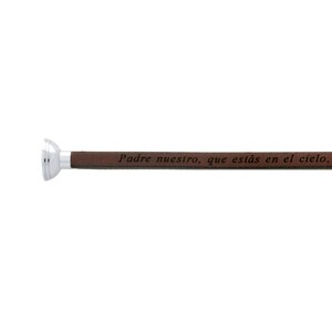Op de afbeelding: Een bruin leren armband met een zilveren sluiting. De armband is gegraveerd met de tekst "Padre nuestro, que est&aacute;s en el cielo."