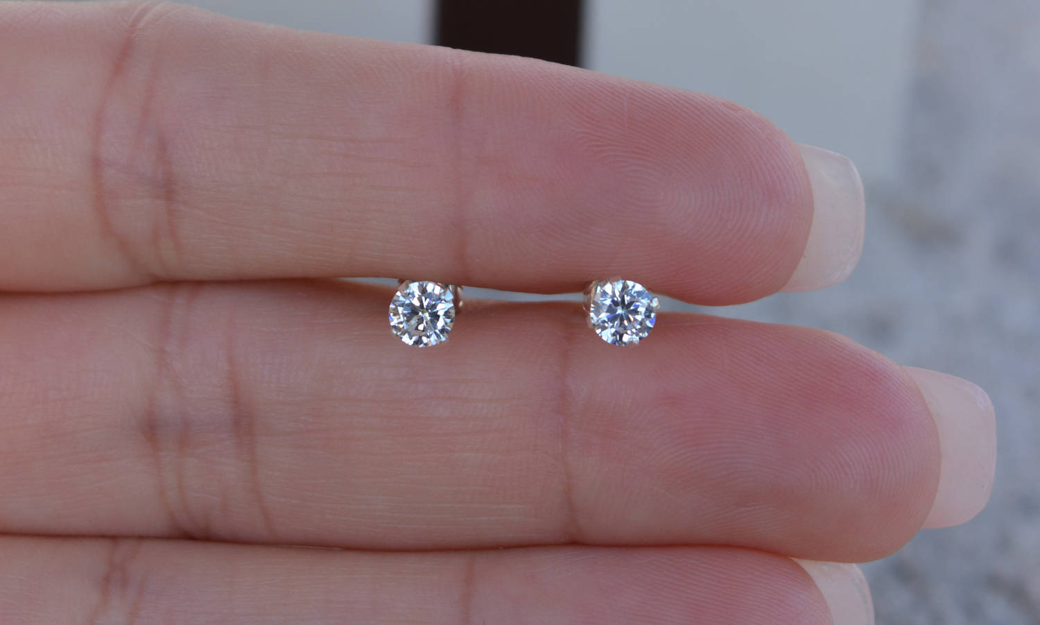 3MM Round Cz Stud Earrings. High Quality Cz Stud Earrings