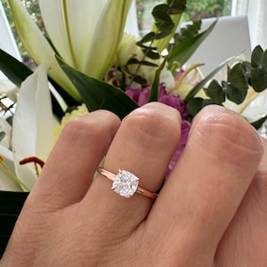 1 Carat Cushion Cut Engagement Ring. Rose Gold Wedding Ring. Promise Ring. Elegant Cushion Cut Solitare Ring. Rose Gold Wedding Ring.