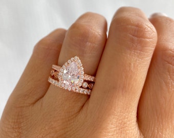 3.0 ctw Rose Gold Wedding Ring Set. Bridal Rings. Pear Shaped Halo Wedding Rings. Teardrop Ring. Art Deco Band. Pear Cut Engagement Ring.