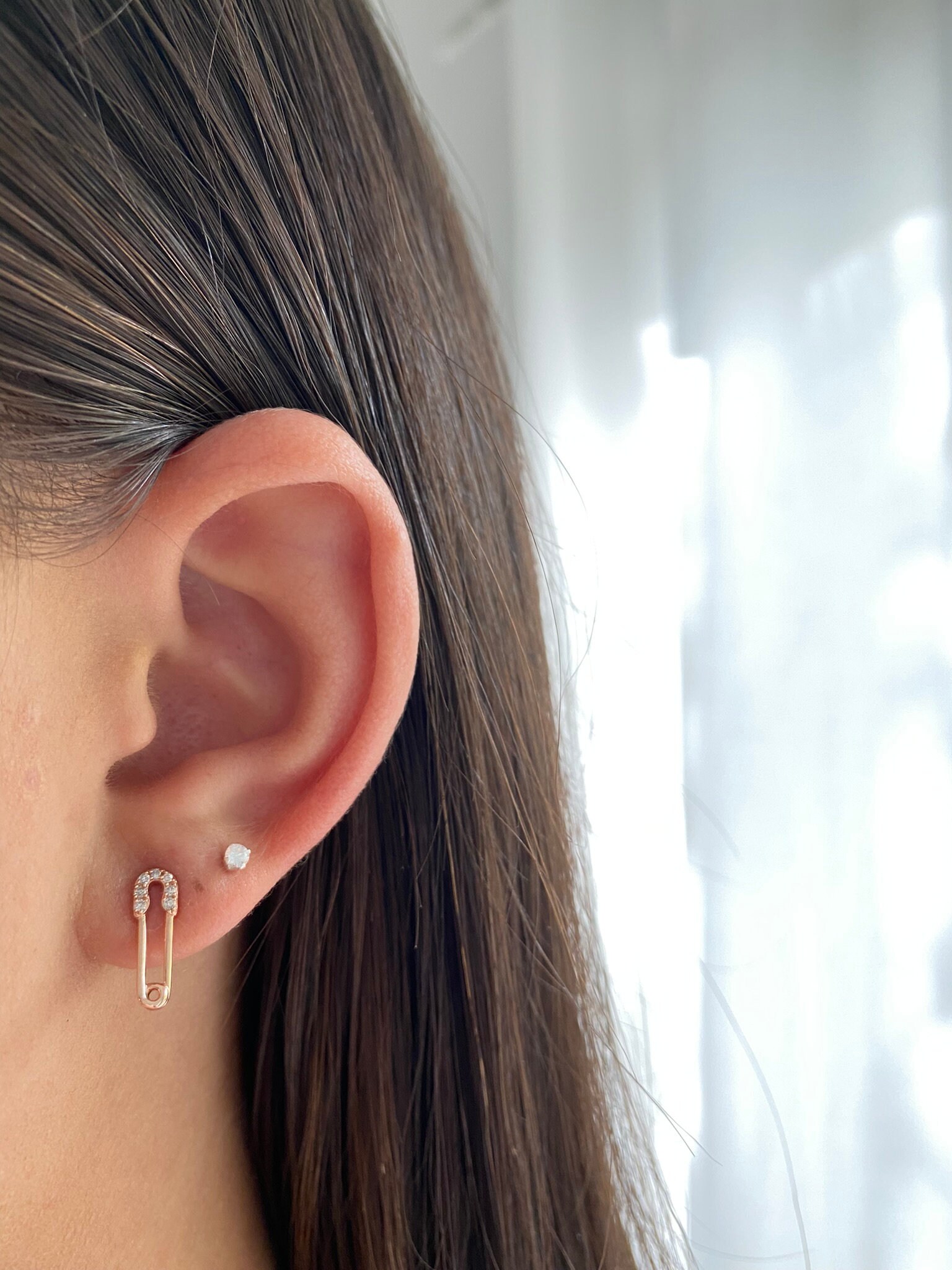 RILY 18k Pin Earring Gold ピアス　hyu 14K Rose Gold Safety Pin Earrings. Diamond Safety Pin Stud