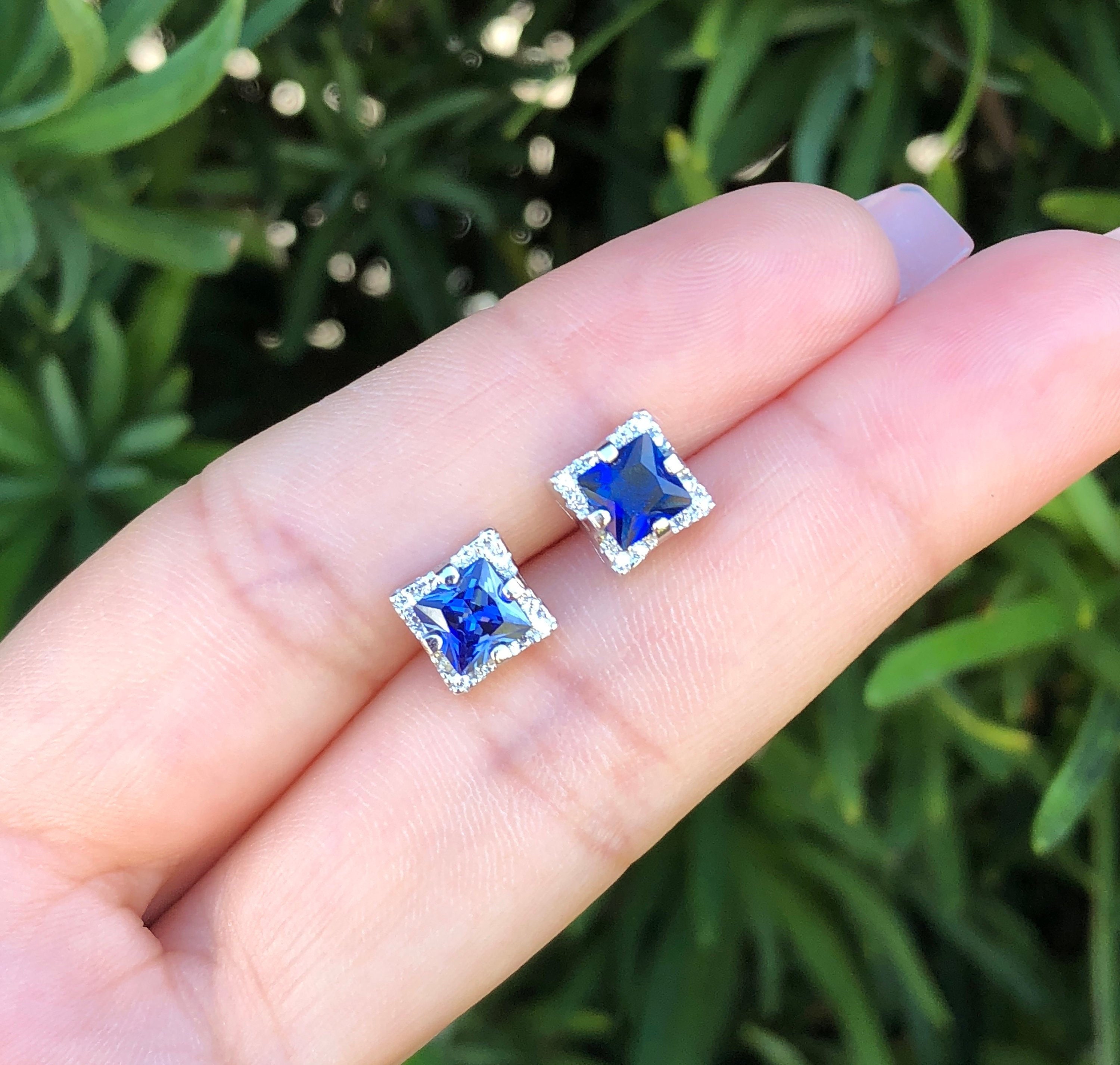 Round Blue Diamond Stud Earrings In Sterling Silver - Unisex Cluster Square Frame (0.10 Ctw)
