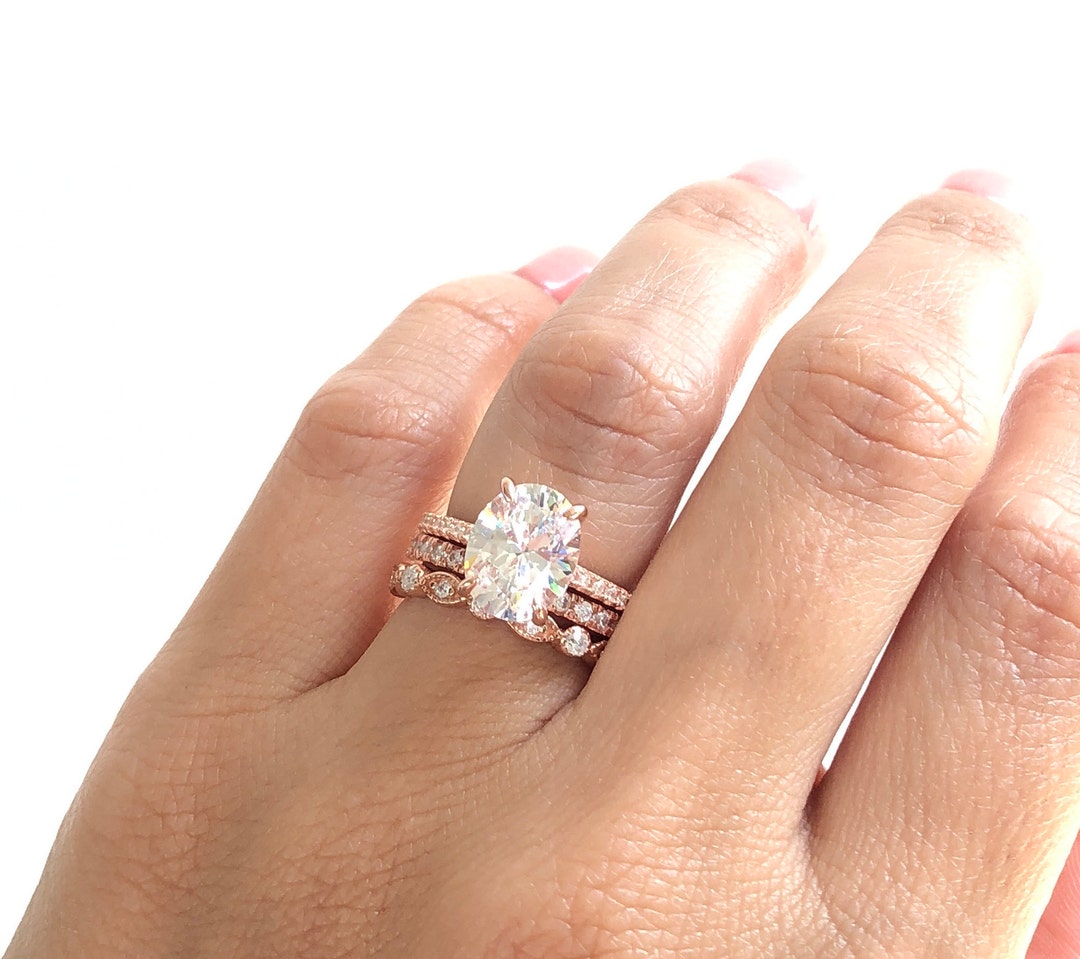 Rosados Box Maddy 8x6mm 1.50ct 14kt Rose Gold Forever One Moissanite  Diamonds Dainty Oval Cluster 3 Stone Engagement Ring