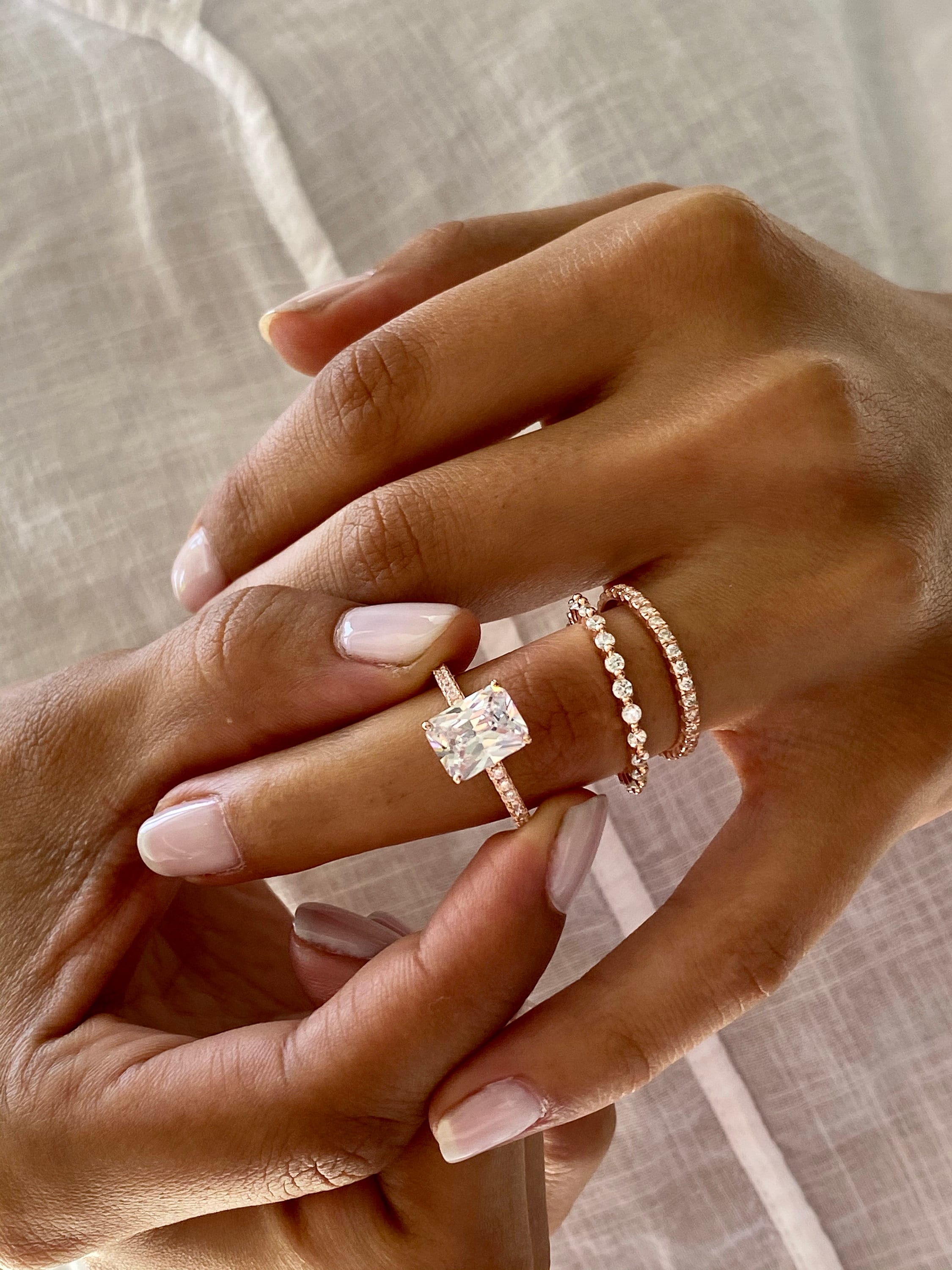 How To Perfectly Pair Your Oval Engagement Ring With A Wedding Band | VRAI  Created Diamonds