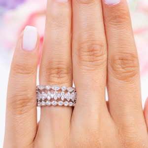 3.49 ctw Stacking Eternity Ring Set. Sterling Silver Diamond Simulant Stackable Rings. Art Deco Ring. Flower Ring. Wedding Bands. 3 Ring Set