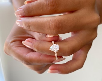 2 Carats Pear Shaped Engagement Ring. Diamond Simulant. Promise Ring. Rose Gold Solitaire Ring. 2.5 Ctw Pear Cut Ring. Teardrop Ring.
