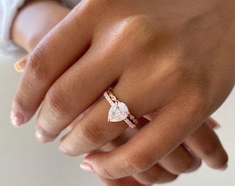 Rose Gold Pear Shaped Wedding Ring Set. Art Deco Band. Teardrop Ring. 2.50 Ctw Pear Shaped Engagement Ring. Rose Gold Wedding Rings.
