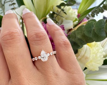 1 Carat Six Prongs Pear Shaped Engagement Ring. Solitaire Ring. Rose Gold Pear Cut Wedding Ring. Teardrop Ring. Floating Bubble Prong Ring.