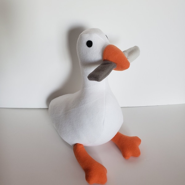 Goose plush from the Untitled Goose Game, Unofficial, Video game, Goose with Knife in its mouth