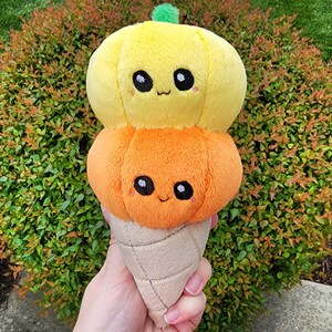 Kawaii Kürbis Eistüte Plüsch, süßes Goth Essen Kissen, gruseliges Essen Spielzeug, handgefertigtes Halloween