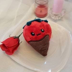 Kawaii Little Chocolate Covered Strawberry Plush, Cute Fruit Food Pillow, Play Food Toy, Handmade, Valentine&#39;s Day