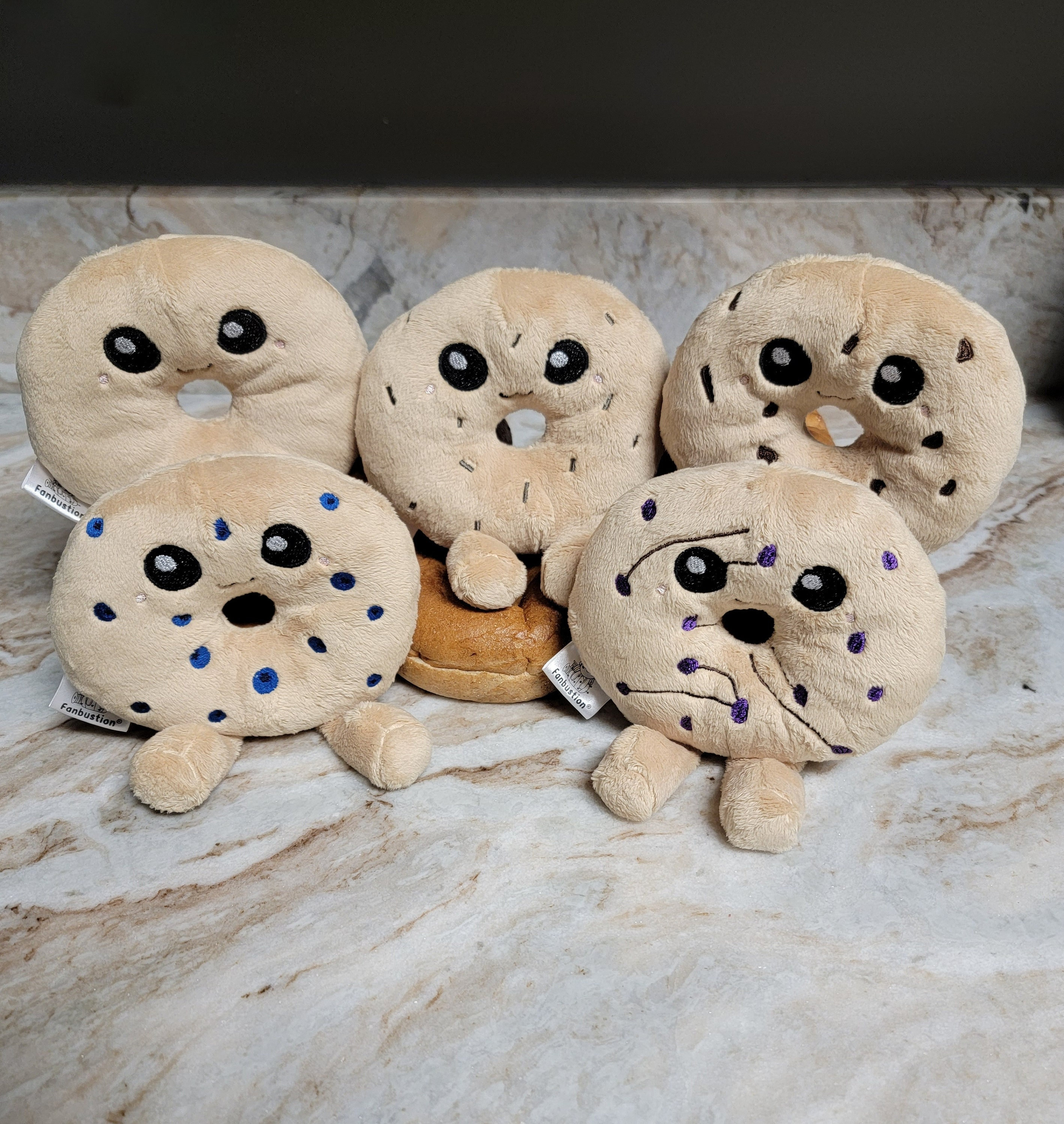  ベーグル　ぬいぐるみ かわいい小さなベーグルのぬいぐるみ、かわいい食べ物枕、遊び食べ物