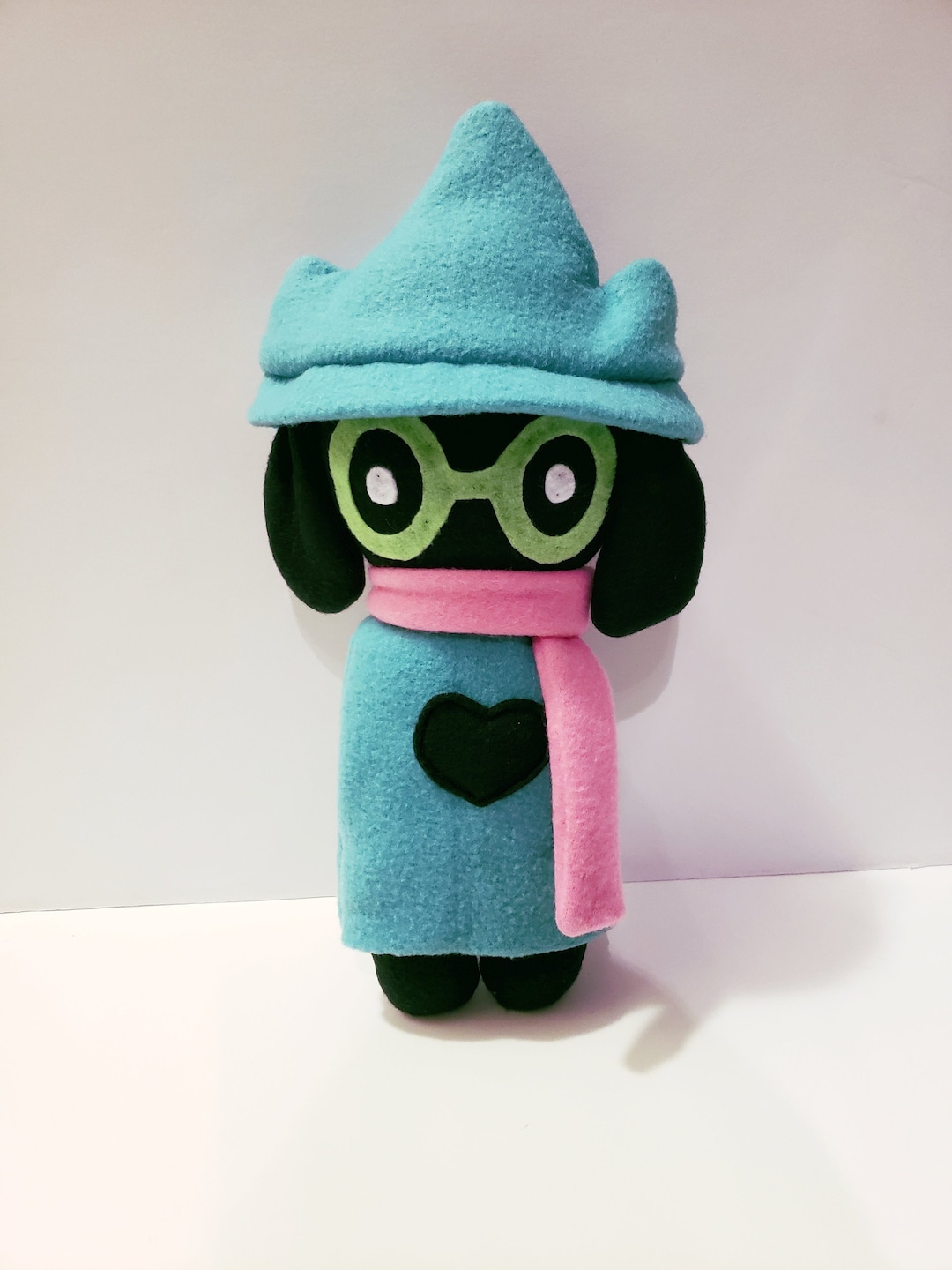 Deltarune Ralsei ぬいぐるみ、非公式ビデオゲーム、手作り - Etsy 日本