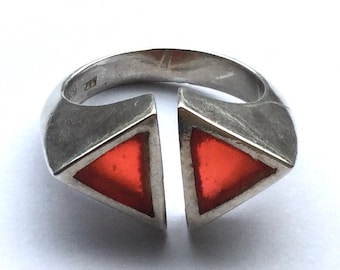 Vintage silver and red ring, Size M