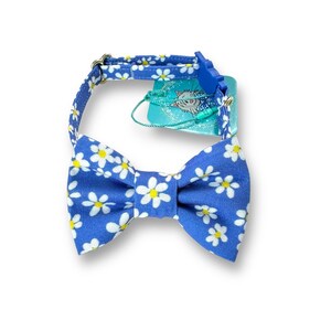 Daisy Cat Bow Tie Collar: Floral Breakaway Collar