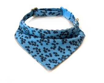 Blueberries Cat Bandana, Blue Over The Collar Cat Bandana with Breakaway Buckle and D-ring