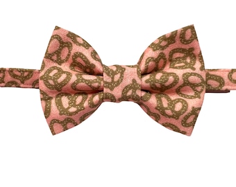 Katzenhalsband Set mit Fliege - Rosa Sommerfliege & Halsband für Katzen - Süßes Brezel Design, verstellbares stilvolles Katzenzubehör