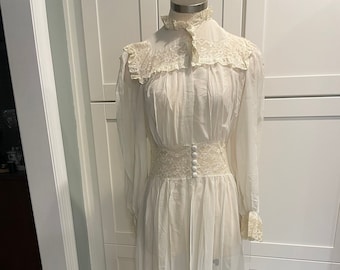 1920 French trousseau peignoir with alencon lace