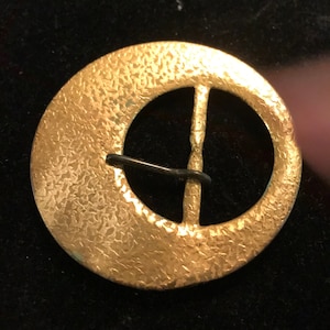 Vintage brass belt buckle 2 3/4&quot;