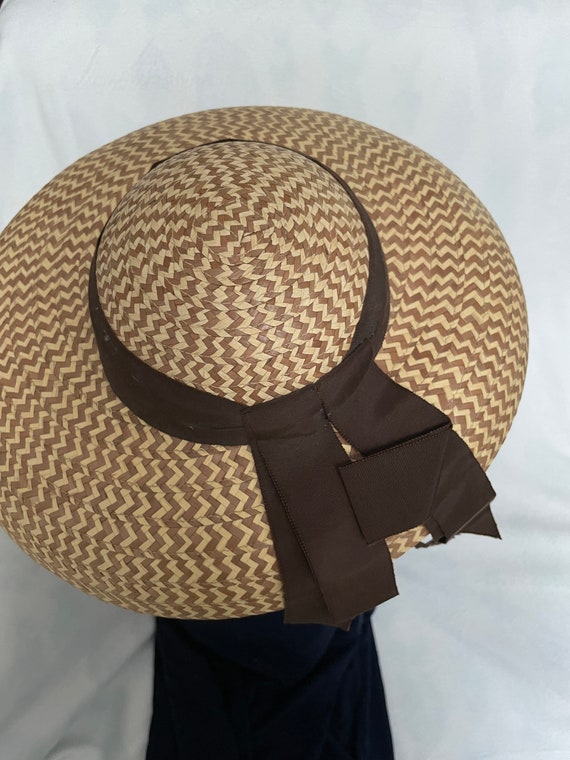 1940 Tilt back 2 color straw hat - image 1