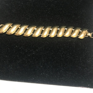 Vintage 1970 goldtone bracelet