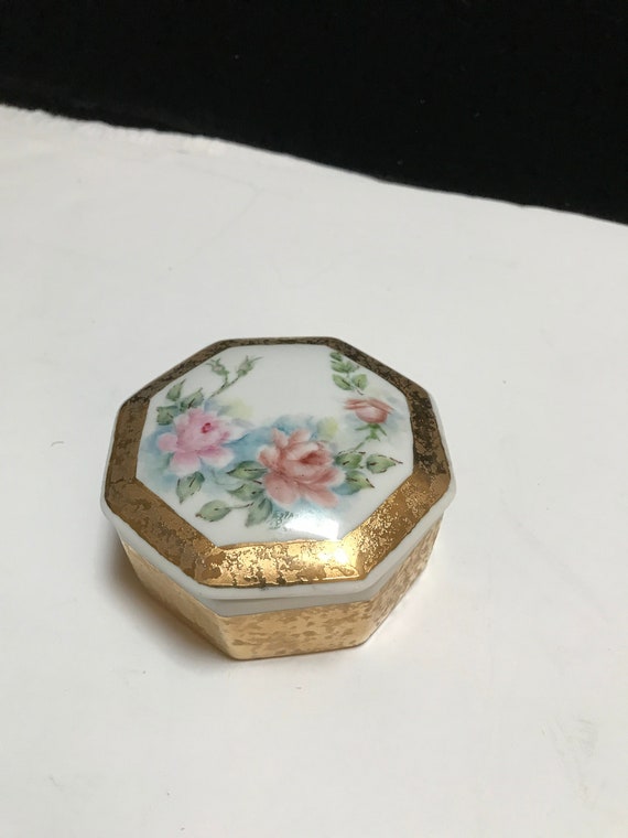 Vintage hand painted vanity box trimmed in gold - image 1