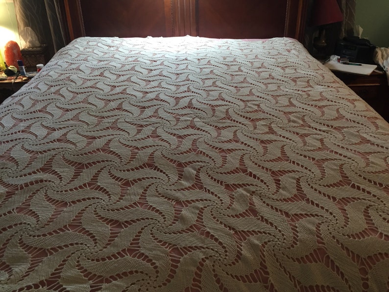 Vintage Hand Crocheted Bedspread Etsy