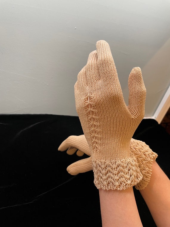 1960 Knitted Lisle gloves