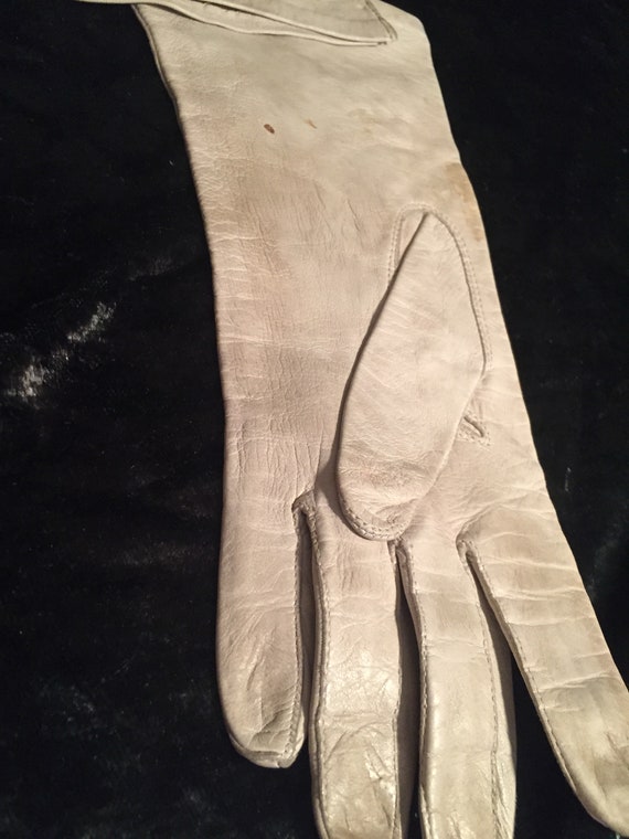 Vintage cutwork gloves - image 4