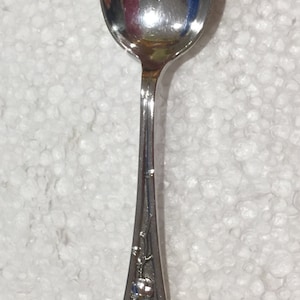 Antique Sterling Silver Demitasse Spoon with Daisies