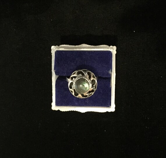 Vintage Ornate Sterling Silver Ring with Abalone - image 1