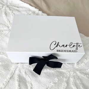 Bridesmaid Gift Box | Magnetic Gift Box | DIY Bridesmaid Proposal | Gift for Bridesmaid | Maid of Honour Gift | Bridal Party Proposal