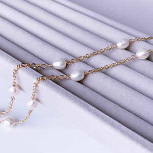 Freshwater Pearls Necklace Elegant Bead Work Necklace Handmade Jewelry Chain Figaro Gold Plated over Brass 2.9mm Gift for Her