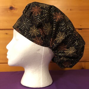 Women’s adjustable bouffant surgical scrub hat.
