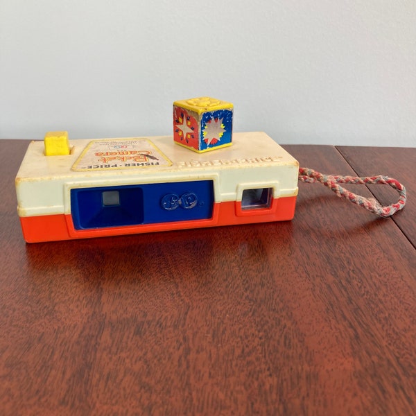 Vintage Fisher Price Pocket Camera 464 with Animal View Finder