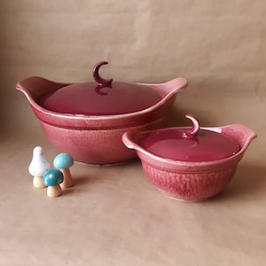 Vintage 1950s Hull Crescent Kitchenware Casseroles - Maroon Mulberry Pink
