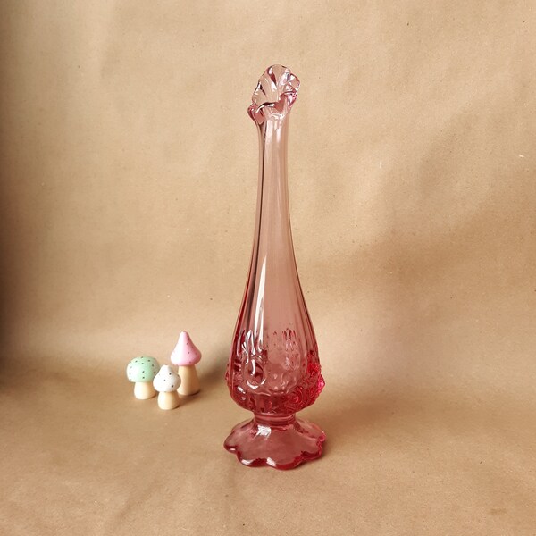 Vintage 9" Fenton Cabbage Rose Bud Vase - Swung Vase - Stretch Vase