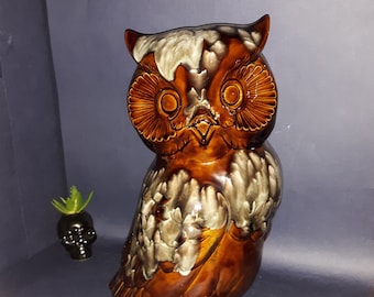 Superb Owl! Vintage 15" Alberta Mold Owl Statue