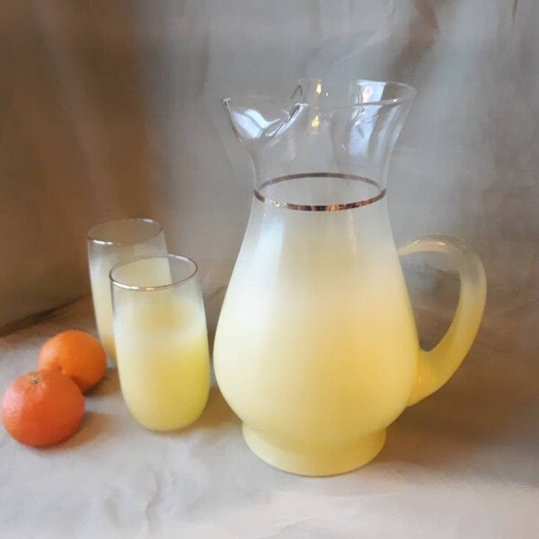 Vintage Blendo Pitcher and Glasses - Yellow