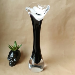Large Vintage Flygsfors &#39;Coquille&#39; Blown Glass Vase - Paul Kedelv &quot;Bone Vase&quot; Black Amethyst